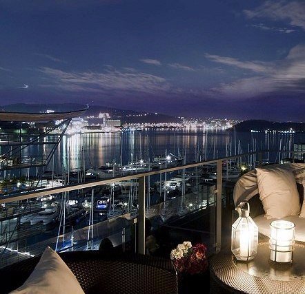 Если вам не нравится то место, где вы находитесь — смените его, вы же не дерево.