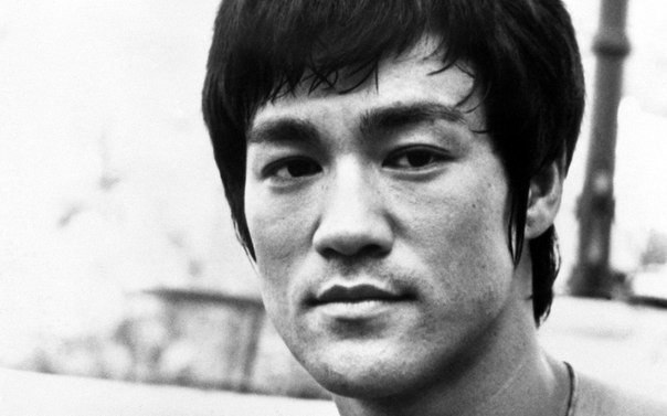 Счастлив не тот, кто имеет всё лучшее, а тот, кто извлекает всё лучшее из того, что имеет.