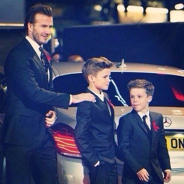 Мальчики развлекаются. Мужчины строят семью.