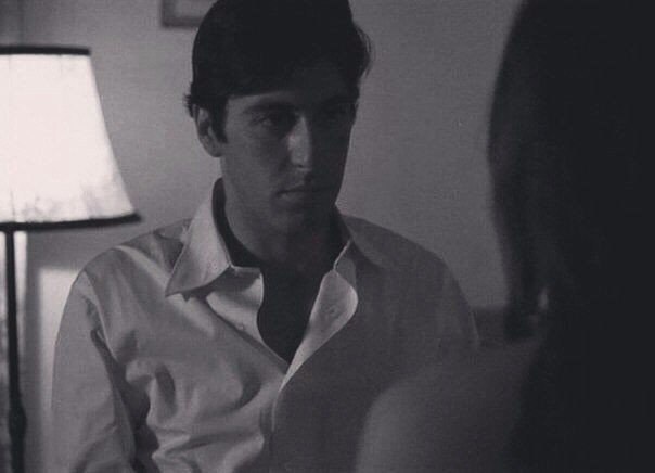 Люби меня тогда, когда я меньше всего этого заслуживаю, потому что в этот момент, это то что мне безумно необходимо.