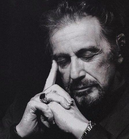 В богатстве много друзей, в бедности нет даже родственников.