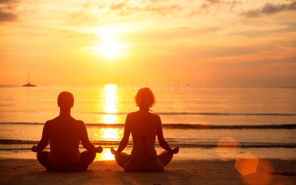 Когда необходимо принять какое-либо важное решение, опаснее всего — просить совета у другого, ибо, за исключением нескольких чудаков, нет никого, кто искренне желал бы нам добра.