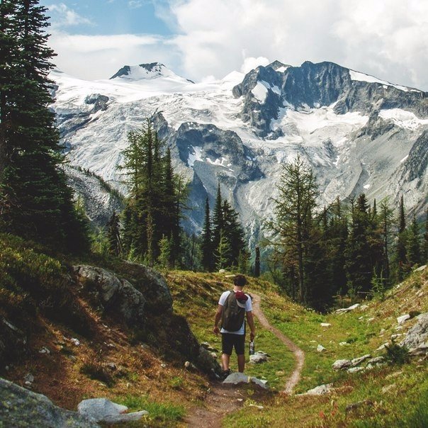Путешествуй. Как можно больше. Как можно дальше. Как можно дольше. Жизнь не предназначена для того, что бы жить в одном месте.