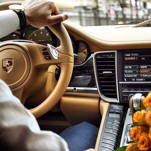 Не смотри в прошлое, ты там уже был и все видел, иди в перед, там будет интереснее.