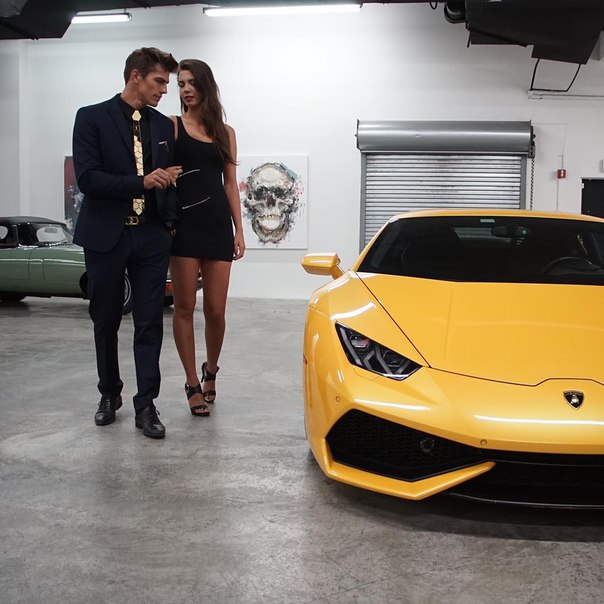 Две главные мужские слабости женщины и машины