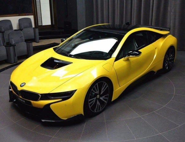 BMW i8