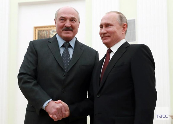 Александр Лукашенко пообещал Владимиру Путину поставлять в Россию только хорошую водку и закуску. Президент Белоруссии отметил, что страны имеют все возможности, чтобы накормить людей качественными продуктами питания:
