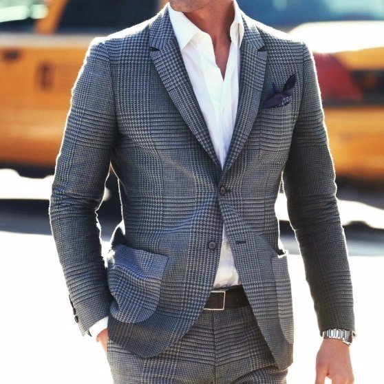 Выбирай достойное, а не доступное. И ты получишь долговечное счастье, а не временное удовольствие.