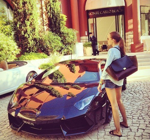 Если ты, уходя от своей машины не оборачиваешься хотя бы раз — ты выбрал не ту машину, то же самое и с женщинами.