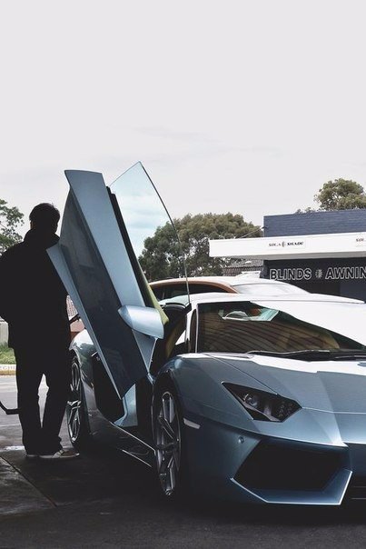 Если у тебя нет своей цели в жизни, то ты будешь работать на того, у кого она есть.