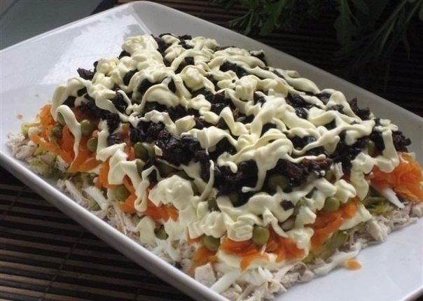 Рецепт этого салата будут выпрашивать все гости. Очень вкусный 