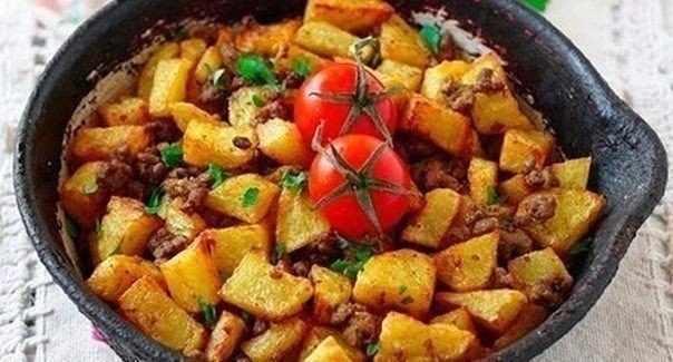 Жареный картофель с фаршем 