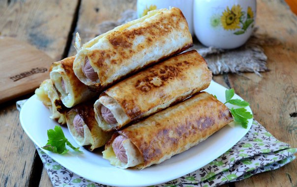 Сосиски в картофельно-сырной шубке 