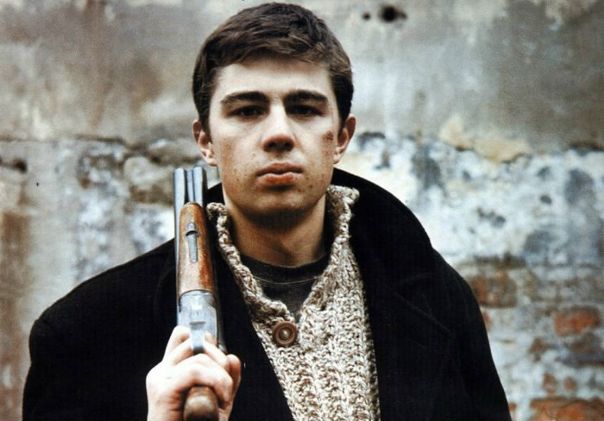 27 декабря 1971 года родился Сергей Бодров — советский и российский актёр, кинорежиссёр, сценарист и телеведущий, кандидат наук по искусствоведению.
