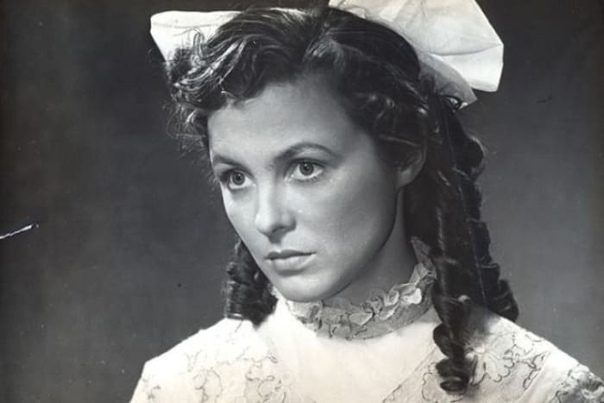 Народная артистка СССР Вия Артмане в фильме *За лебединой стаей облаков*, 1956г.