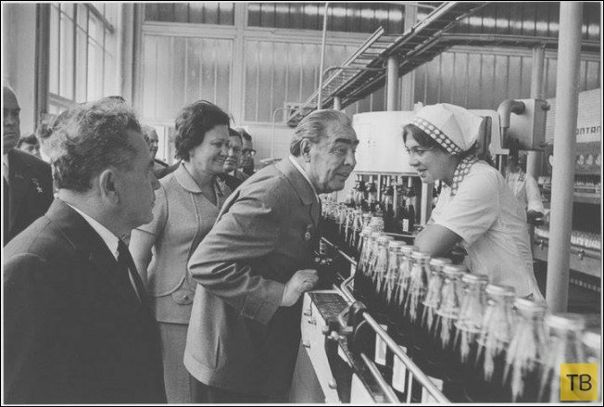 Л.И. Брежнев на предприятии «Пепси-Кола», Новороссийск, 1974г.