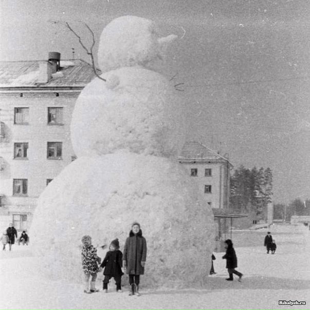 Говорят прошлое любят преувеличивать. Это не фотомонтаж.