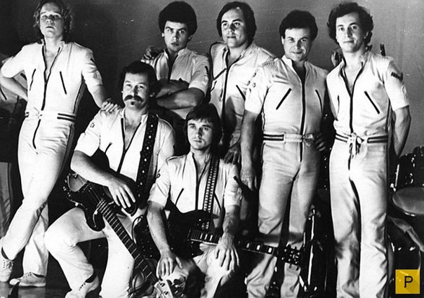 В 1980 году ансамбль 