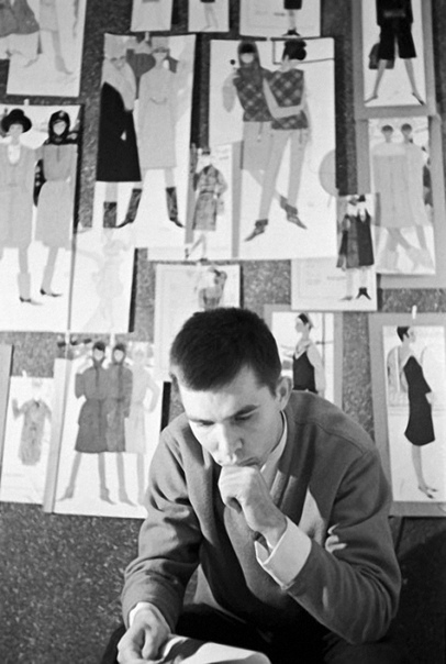 Молодой художник-модельер Вячеслав Зайцев в далёком 1964 году.