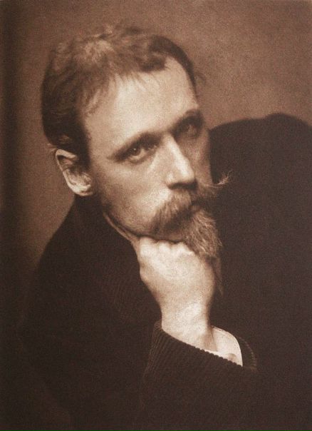 Уолтер Крейн, (1845-1915) — английский живописец, иллюстратор и дизайнер. Крейн выполнял рисунки для обоев, разрабатывал эскизы гобеленов, витражей и керамической плитки, занимался дизайном интерьера. В оформлении интерьера он стремился достичь гармонии целого, начиная от основных линий ансамбля и кончая простейшими бытовыми предметами, опираясь при этом на исследования в области линии и цвета. В 1888 году художник стал одним из организаторов и первым президентом «Общества искусств и ремёсел», цель которого он видел в том, чтобы «превратить художников в ремесленников, а ремесленников — в художников» 