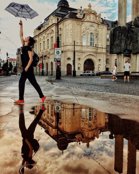 Танцы у Братиславского града, романтика летнего дождя и... медведи-байкеры.