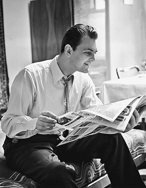 Юрий Яковлев у себя дома. 25 марта 1961 года.