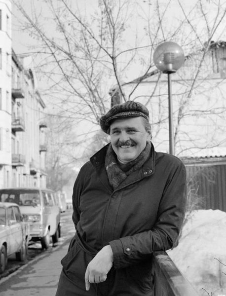 Юрий Яковлев на прогулке.1 апреля 1988 года. Фото Валентина Мастюкова /Фотохроника ТАСС/