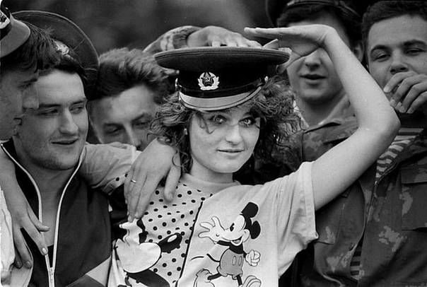 Дембель неизбежен, как крах мирового империализма! Москва, СССР, 1980-е.