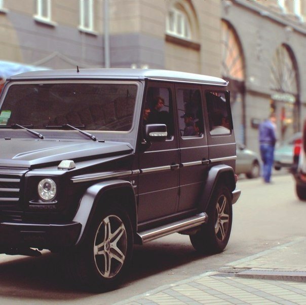 Безвкусица имеет пределы, только хороший вкус бесконечен.