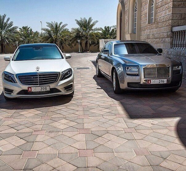 Ключ от Mercedes w222 и Rolls Royce подходит и к сердцу девушки.