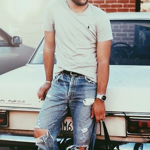 Никогда не слушайте тех, кто говорит плохо о других и хорошо о вас.