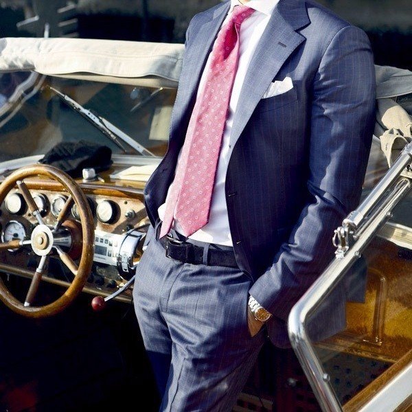 Хочешь жить - умей вертеться. Хочешь жить ещё лучше - заставь вертеться других.