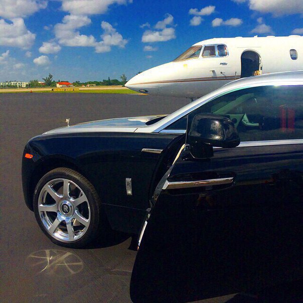 Ваш мозг может все. Абсолютно все. Главное, убедить себя в этом. Руки не знают, что они не умеют отжиматься, ноги не знают, что они слабые. Это знает ваш мозг. Убедив себя в том, что вы можете все, вы сможете действительно все.