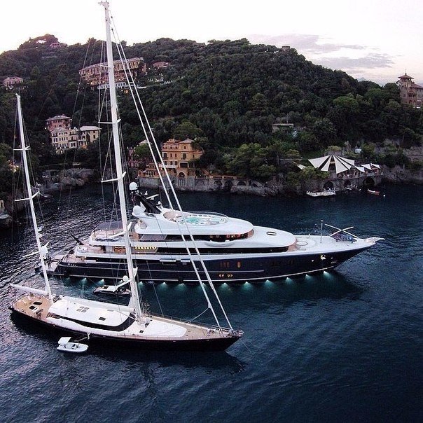 Меня никогда не устраивала жизнь, которую влачит большинство людей. Я всегда хотел жить более насыщенно и ярко.