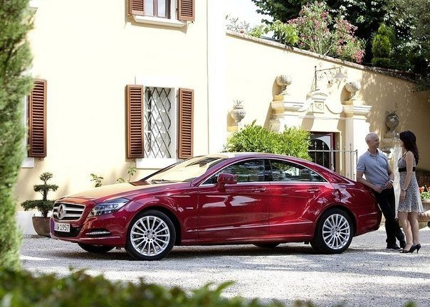 Для того чтобы достичь многого, мы должны не только действовать но и мечтать; не только планировать, но и верить.