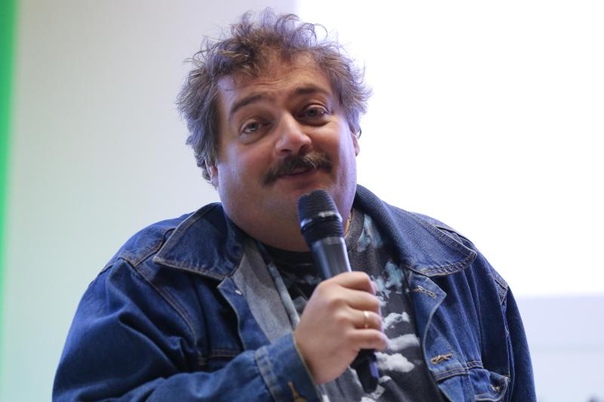 Писатель Дмитрий Быков пришел в сознание