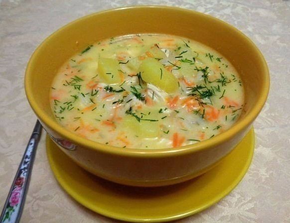 Сырный суп с куриным филе 