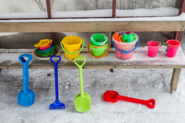 Медведев поручил проработать вопрос о компенсации за неполучение места в детсадах