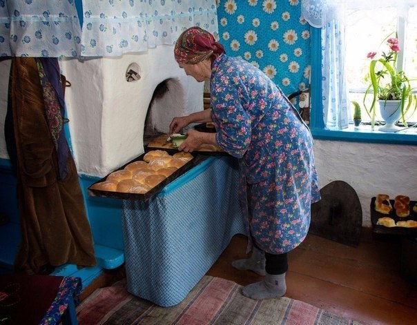 А ты бы тоже хотел в детство, обратно... к бабушке