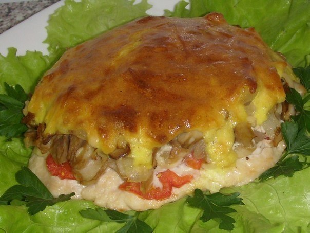 Мясо с грибами под нежной,хрустящей корочкой