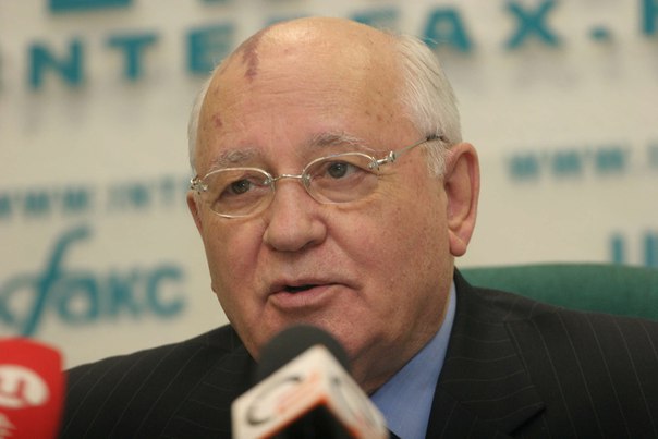 Горбачев ответил на критику Путина в свой адрес по поводу договоренностей с НАТО