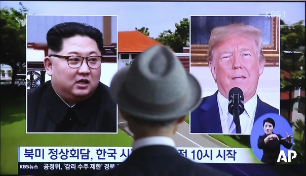 Белый дом назвал время встречи Трампа и Ким Чен Ына с глазу на глаз: