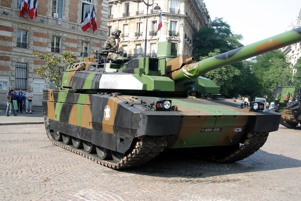 Французы модернизируют танк Leclerc 