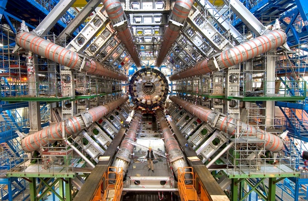 Российские ученые предложили новый метод протонного ускорения частиц 
