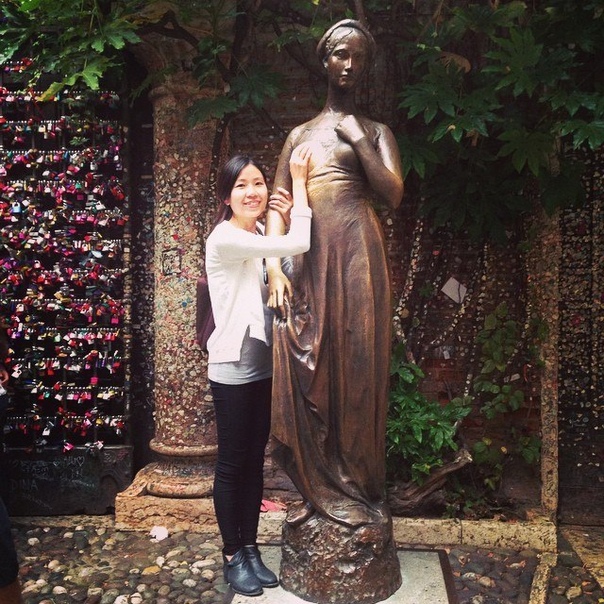 Статуя Джульетты, Верона, Италия