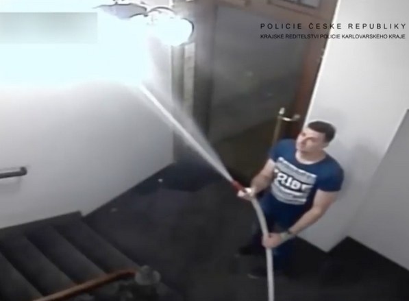 Российский турист устроил дебош в чешском отеле