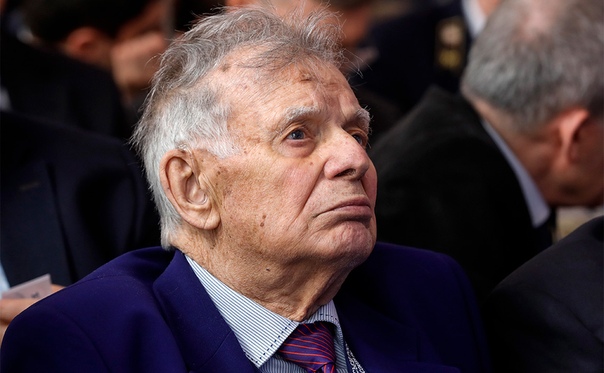 Грустные новости. В возрасте 88 лет умер нобелевский лауреат Жорес Алфёров.