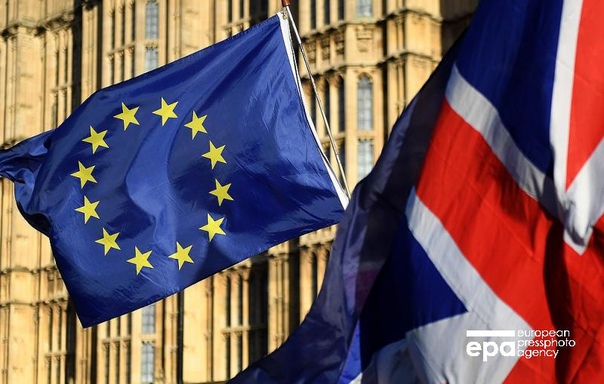 Британские депутаты отвергли сделку с Евросоюзом об условиях Brexit. Против проголосовали 432 парламентария, за — 202: